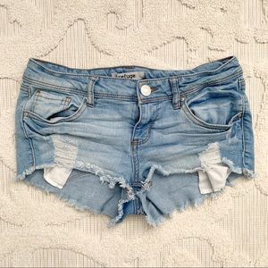 XS Refuge light wash denim short shorts